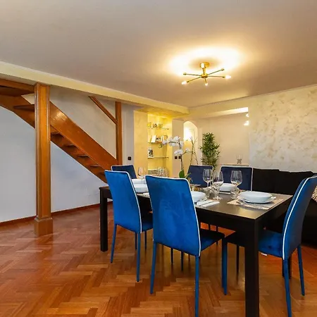 Apartment Repubblica Penthouse & Terrace By Premium Collection *